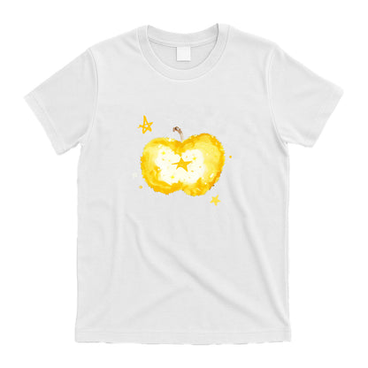 Camiseta gráfica de manzana con estrella incrustada (blanco y negro): camiseta informal de manga corta, artística y de ensueño