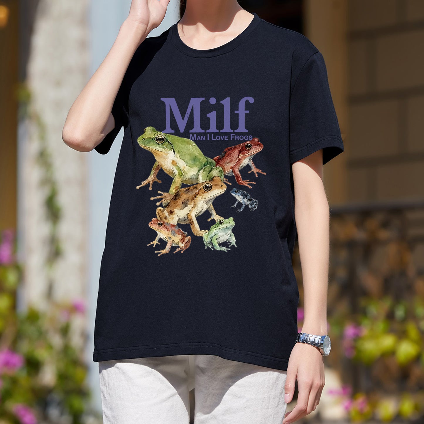 Camiseta divertida con el juego de palabras "Hombre, me encantan las ranas" (MILF) - Camiseta gráfica para amantes de las ranas